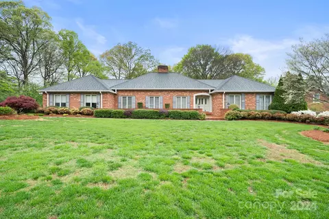 2234 Jefferson Ave, Gastonia, NC 28056