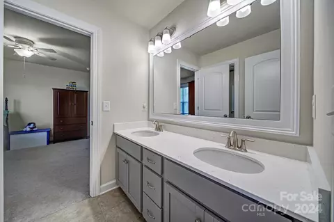 Bath - 15511 Queens Trail Dr, Davidson, NC 28036 photo 6 of 6