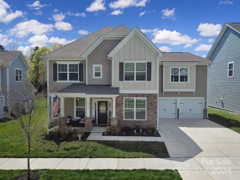 15511 Queens Trail Dr, Davidson, NC 28036