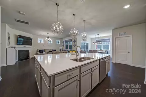 Kitchen - 15511 Queens Trail Dr, Davidson, NC 28036 photo 2 of 4