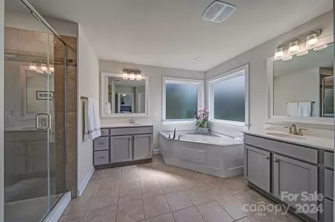 Bath - 15511 Queens Trail Dr, Davidson, NC 28036 photo 3 of 6
