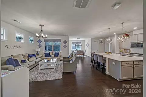 Living - 15511 Queens Trail Dr, Davidson, NC 28036 photo 1 of 6