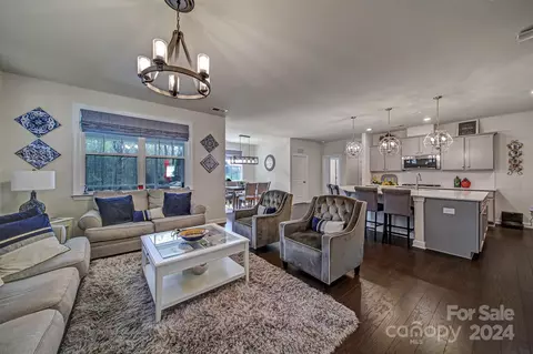 Living - 15511 Queens Trail Dr, Davidson, NC 28036 photo 4 of 6