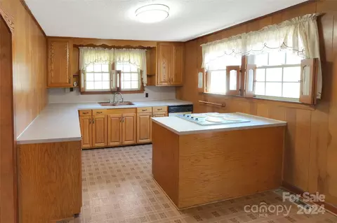 Kitchen - 1898 Douglas Rd, Lancaster, SC 29720 photo 1 of 3
