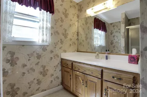 Bath - 1898 Douglas Rd, Lancaster, SC 29720 photo 3 of 4
