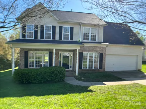 7158 Quail Hunt Dr, Stanley, NC 28164