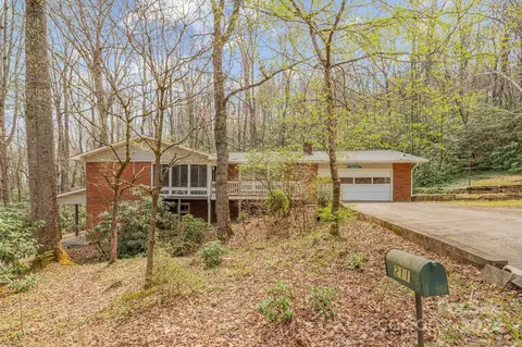 211 Chapel Rd, Black Mountain, NC 28711