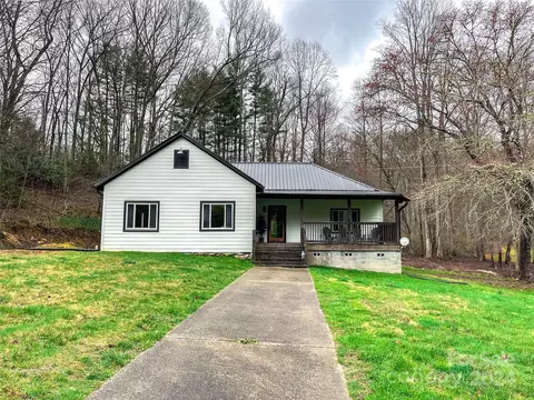 3201 Hyder Mountain Rd, Clyde, NC 28721