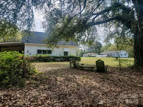 505 E Cato St, Pageland, SC 29728 photo 2
