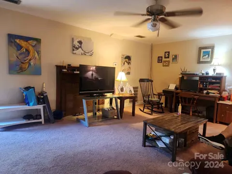 505 E Cato St, Pageland, SC 29728 photo 11