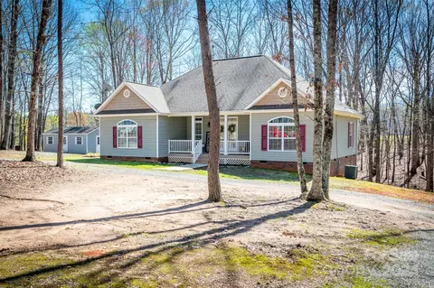 139 Wootie Dr, Statesville, NC 28677