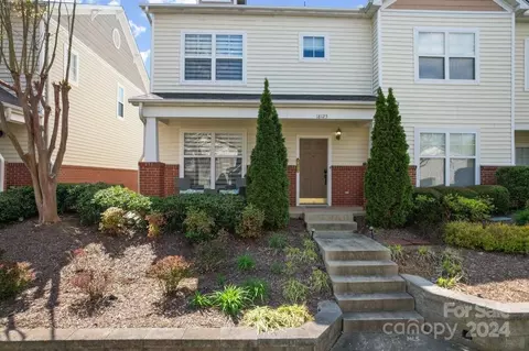 18125 Amberwood Glen Dr, Cornelius, NC 28031