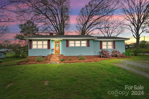 1626 Eastover Dr, Mount Pleasant, NC 28124