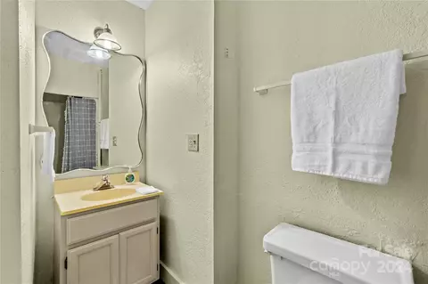 Bath - 791 Abel Rd, Canton, NC 28716 photo 2 of 3