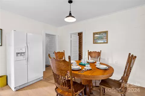 Dining - 791 Abel Rd, Canton, NC 28716 photo 2 of 3