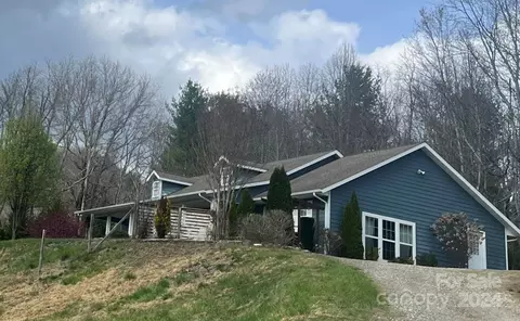 286 Stillhouse Ln, Burnsville, NC 28714