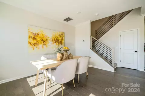 8907 Nettleton Ave, Charlotte, NC 28215