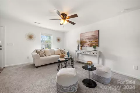 692 Victory Gallop 93 Ave #93, Clover, SC 29710