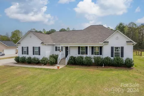 1424 Mathis Rd, Rock Hill, SC 29732
