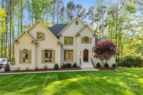 5206 Woodland Bay Dr, Belmont, NC 28012