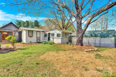 Exterior - 220 E Memorial Hwy, Harmony, NC 28634 photo 13 of 17