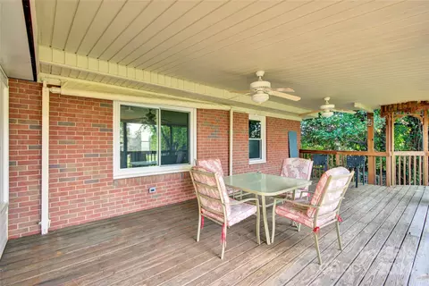 Exterior - 220 E Memorial Hwy, Harmony, NC 28634 photo 9 of 17