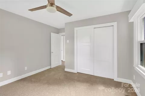 Bedroom - 220 E Memorial Hwy, Harmony, NC 28634 photo 3 of 5
