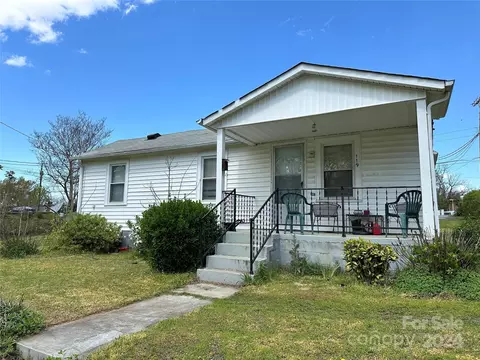 119 4th Avenue Sw Ct SW, Hickory, NC 28602