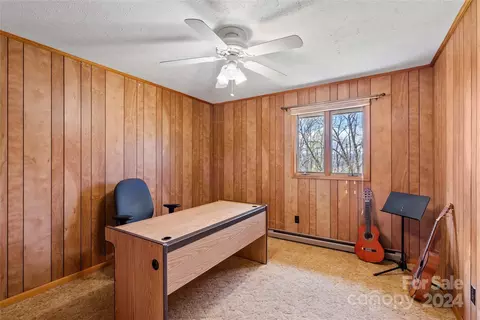 Bedroom - 100 Jasper Lea Dr, Sylva, NC 28779 photo 2 of 7