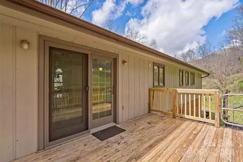 Exterior - 100 Jasper Lea Dr, Sylva, NC 28779 photo 6 of 14