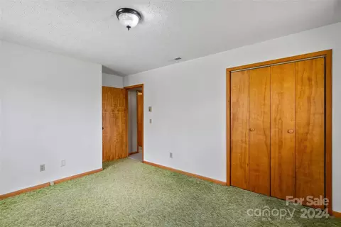 Bedroom - 100 Jasper Lea Dr, Sylva, NC 28779 photo 4 of 7