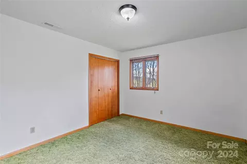 Bedroom - 100 Jasper Lea Dr, Sylva, NC 28779 photo 3 of 7