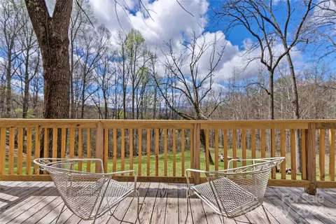 Exterior - 100 Jasper Lea Dr, Sylva, NC 28779 photo 4 of 14