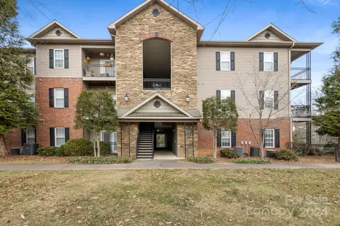 412 Appeldoorn Cir, Asheville, NC 28803