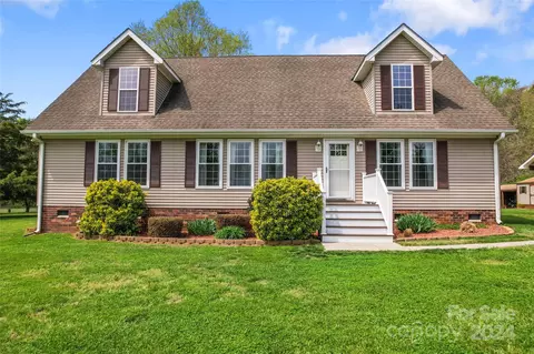 277 Hayes Farm Rd, Statesville, NC 28625