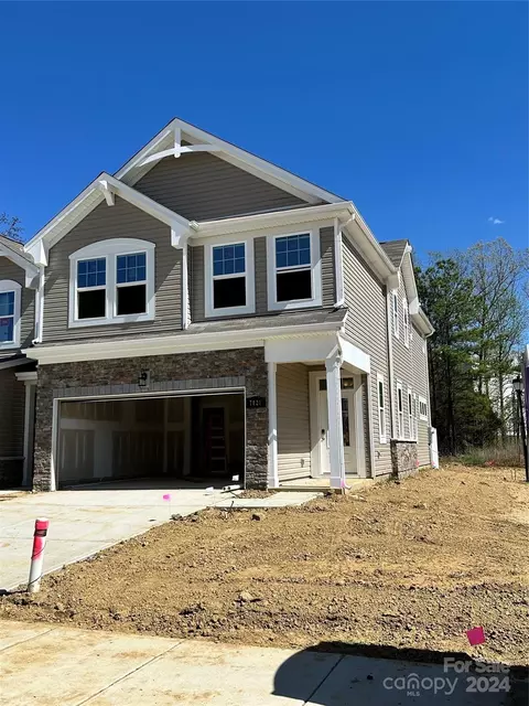 7021 Levelcross 55 12 Ln #55 / 12, Charlotte, NC 28269