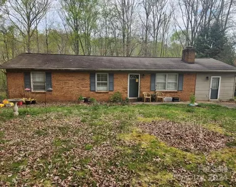 4608 Maplecrest Dr, Gastonia, NC 28056