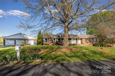 705 Anderson Rd, Albemarle, NC 28001
