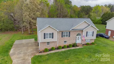 2236 Burris Rd, Conover, NC 28613