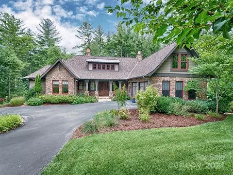76 Brookline Dr, Asheville, NC 28803