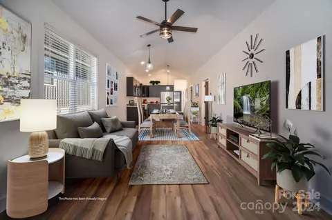 Living - 333 Cashiers Valley Rd, Brevard, NC 28712 photo 1 of 1