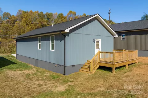 Exterior - 333 Cashiers Valley Rd, Brevard, NC 28712 photo 5 of 7