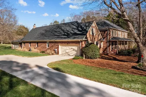 Exterior - 145 Red Fox Run, Salisbury, NC 28147 photo 12 of 13