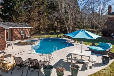 Exterior - 145 Red Fox Run, Salisbury, NC 28147 photo 10 of 13