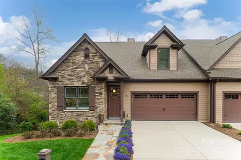 11 Meadow Vista Ct, Asheville, NC 28803