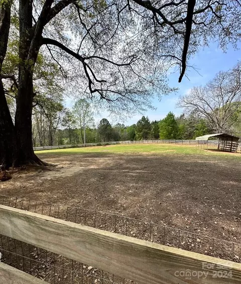 3893 Orchard Rd, Iron Station, NC 28080