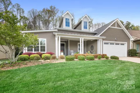 662 Tallulah Falls Dr, Denver, NC 28037