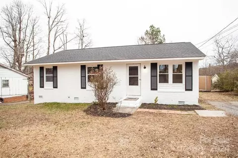 2828 Meade Ave, Gastonia, NC 28052