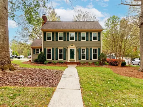 9901 Eagles Field Ct, Charlotte, NC 28269