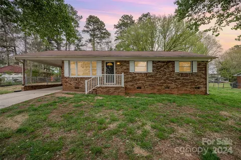 3758 Branding Iron Dr, Gastonia, NC 28052